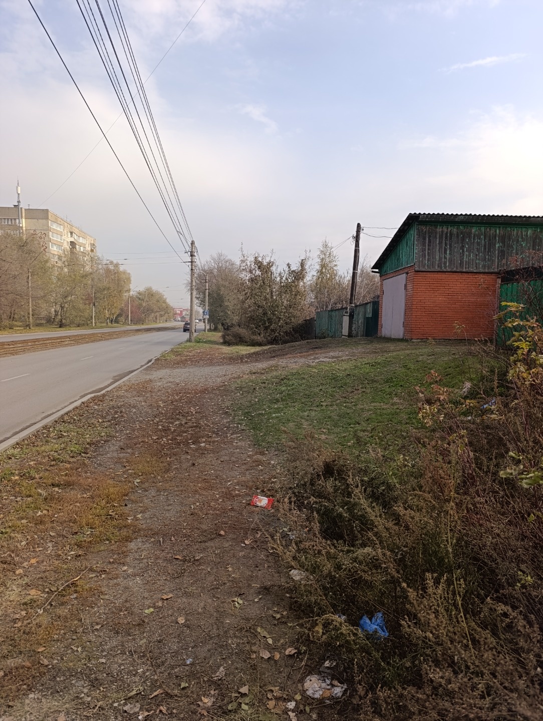 Отличное предложение!!!
Земельный участок в самом востребованном месте города, район Вокзала.
Удобная транспортная развязка, развита инфраструктура, рядом школа, детский сад, магазины, железнодорожный и автовокзал, остановки транспорта, торговые центры.
На участке имеется жилой дом , гараж , др.
Име