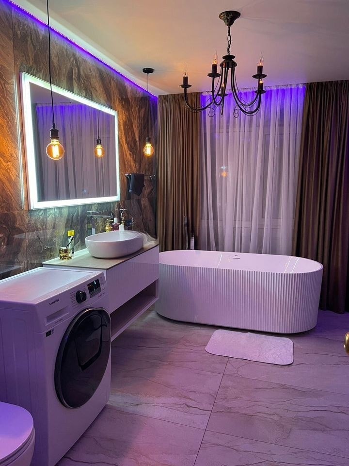 ЛИКВИДНАЯ НЕДВИЖИМОСТЬ !!!
СРОЧНАЯ ПРОДАЖА !!!
ХОРОШИЙ ТОРГ ПРИ ОСМОТРЕ !!!
Материал постройки кирпич , окна витражные ( много света и ощущение воздушности в пространстве ...........).
Отопление ГАЗ , вода Центральная , Канализация ............( МИННИМАЛЬНАЯ ОПЛАТА КОММУНАЛКИ )!!!
ШИКАРННАЯ ВАННАЯ К