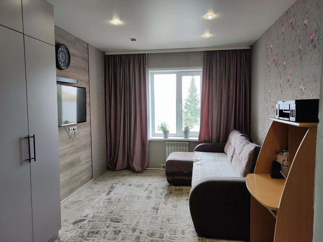 ПРОДАЕТСЯ ОТЛИЧНАЯ 1/2 ДОМА ( 70 квадратов ).
Дом расположен поселок НАГОРНЫЙ , улица НАГОРНАЯ .
Дом очень теплый ( доска КЕДР ), стены , полы , потолки идеально ровные .
Санузел и Ванная в доме , Кухня просторная и светлая , к дому подведен газ .
ЗАЕЗЖАЙ И ЖИВИ !!!
Есть своя баня , земельный участо