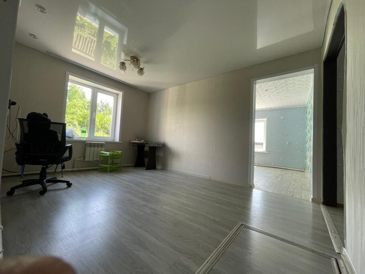 Продам ТЕПЛЫЙ , СВЕТЛЫЙ , УЮТНЫЙ ДОМ за городом в ( СОКОЛОВА )!!!
Дом на одного хозяина отдельно стоящий с плодородным земельным участком в 15 соток .
В доме сделан хороший ремонт , все комнаты изолированы , ванная , туалет ( как в квартире на земле ).
ЗАЕЗЖАЙ И ЖИВИ !!! ДОЛГОВ И ОБРЕМЕНЕНИЙ НЕТ !!!