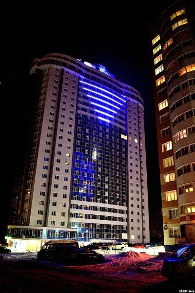 Отличное соотношение цена-качество-локация! Предлагаем Вашему вниманию светлую, уютную и просторную квартиру в монолитном доме. Дом расположен в удобной локации и красивом месте. Недалеко от дома есть озеро – отличное место для прогулок и рыбалки. Хорошая транспортная развязка позволит быстро добрат