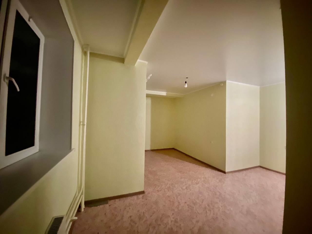 Срочно Сдам Квартиру !!!
Квартира с ремонтом от застройщика ( линолеум , натяжные потолки ,окна пластик , балкон ).
Соседи порядочные , детская площадка , остановки общественного транспорта , магазины ........
Квартира пустая без мебели и техники ( сдача на длительный срок .............)
Собственник