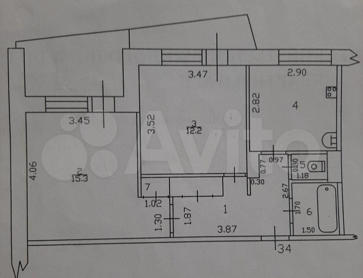 Район Зелёный клин, дом у горы, не далеко лестница.  Рядом продовольственный магазин, сбербанк, детский сад, школа. До реки 900 метров. Квартира просторная. Один взрослый собственник. Выписка до сделки. Без обременений и долгов.
