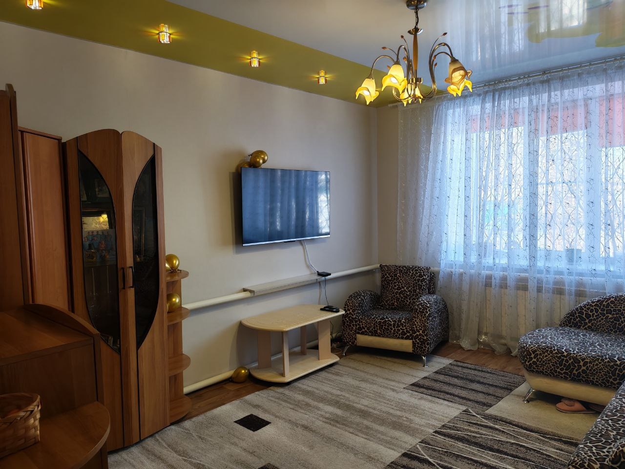 
Продаётся уютный кирпичный дом в живописном и тихом районе Заречье (район Октября)

Основные преимущества

- Дом собственной постройки по индивидуальному проекту
- Качественные материалы, современный ремонт — делали для себя
- Три просторные изолированные комнаты: гостиная и две спальни
- Возможнос