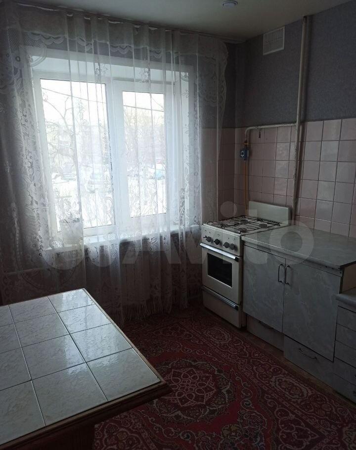 Продаëтся 2-х ком. квартира район Мебельной фабрики. окна во двор спальный район.