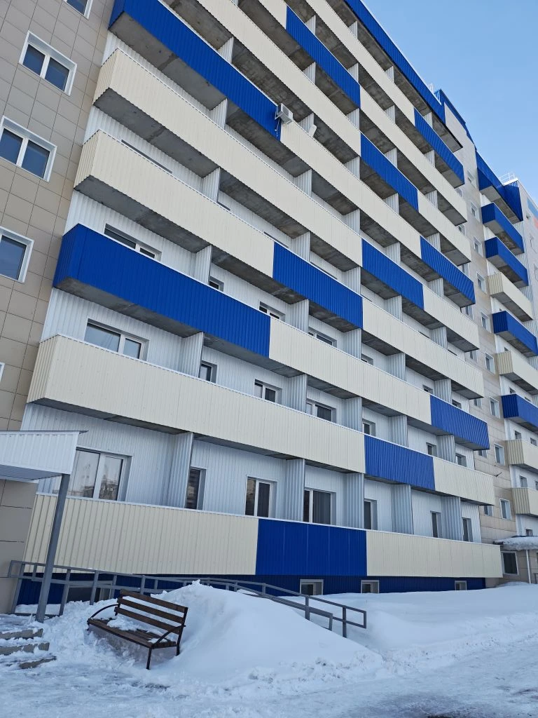 К продаже представлена уютная , светлая квартира студия .
Квартира с ремонтом , с балконом ,санузел совмещен ( просторный ).
Соседи порядочные , подъезд с новым ремонтом .
Парковочные места для вашего авто , в шаговой доступности вся развитая инфраструктура ( школа , детский сад , магазины , больниц