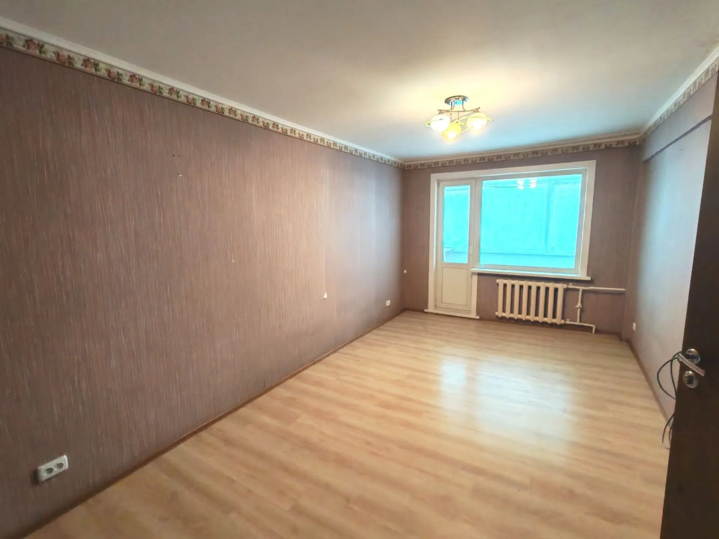 Просторная 4-комнатная квартира 84 м² с двумя балконами!

Продается отличная трехкомнатная квартира в Бийске по адресу: улица Можайского, дом 8. Идеальный вариант для большой семьи и тех, кто хочет создать интерьер полностью под себя, не переплачивая за чужой б/у ремонт.

Главные преимущества:

Макс