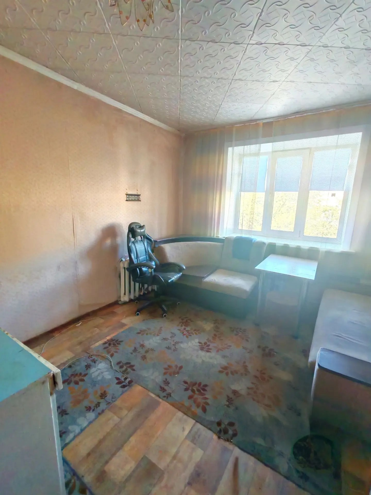 Студия 19 м² на 6 этаже — заезжай и живи!

Продаётся светлая, тёплая квартира-студия 19 кв. м по адресу: пер. Владимира Мартьянова, 39/1.

Главное о жилье:

Этаж: 6/6 (кирпичный дом 1984 года, тишина сверху).

Санузел: совмещенный, чистая сантехника.

Район ТЦ «Приобье» 

Всё рядом: магазины, аптеки
